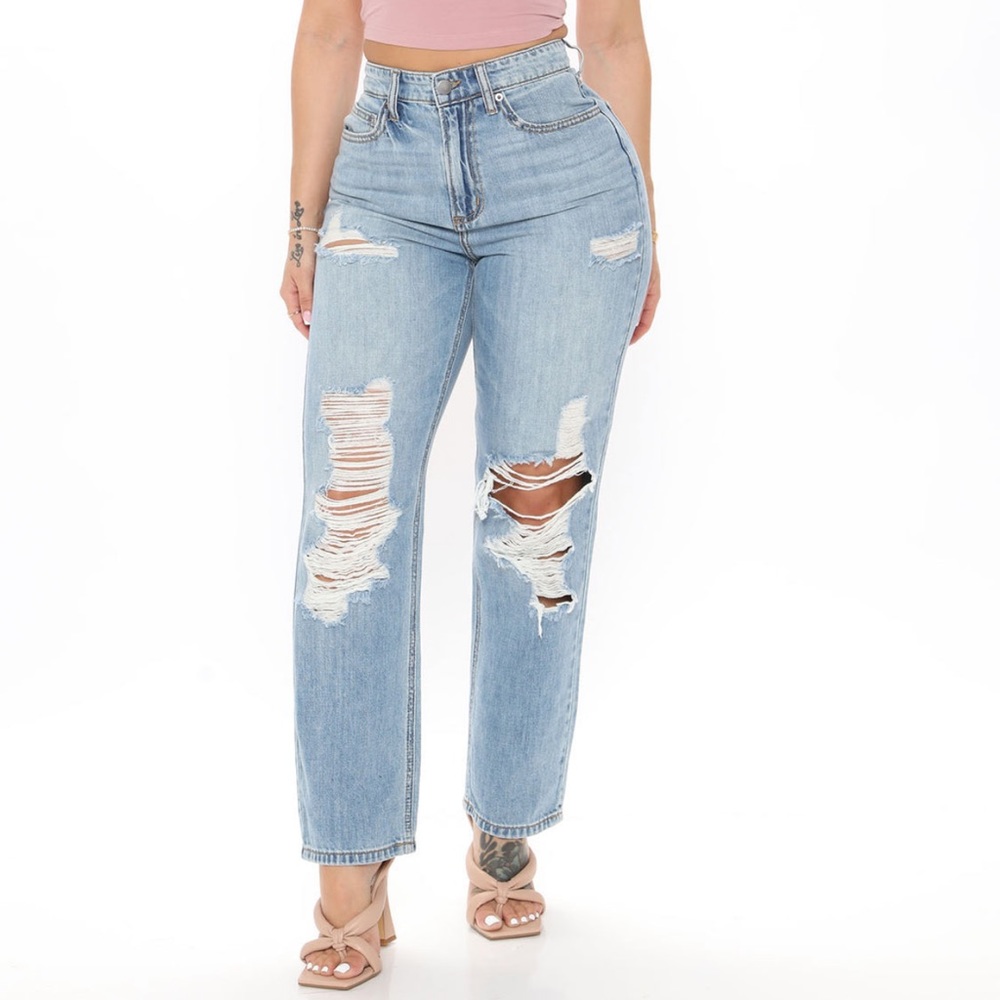 DISTRESSED BOYFRIEND JEANS SIZE 9